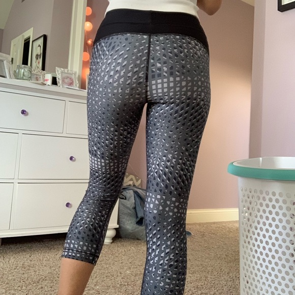 Under Armour Capri Leggings - Picture 5 of 5